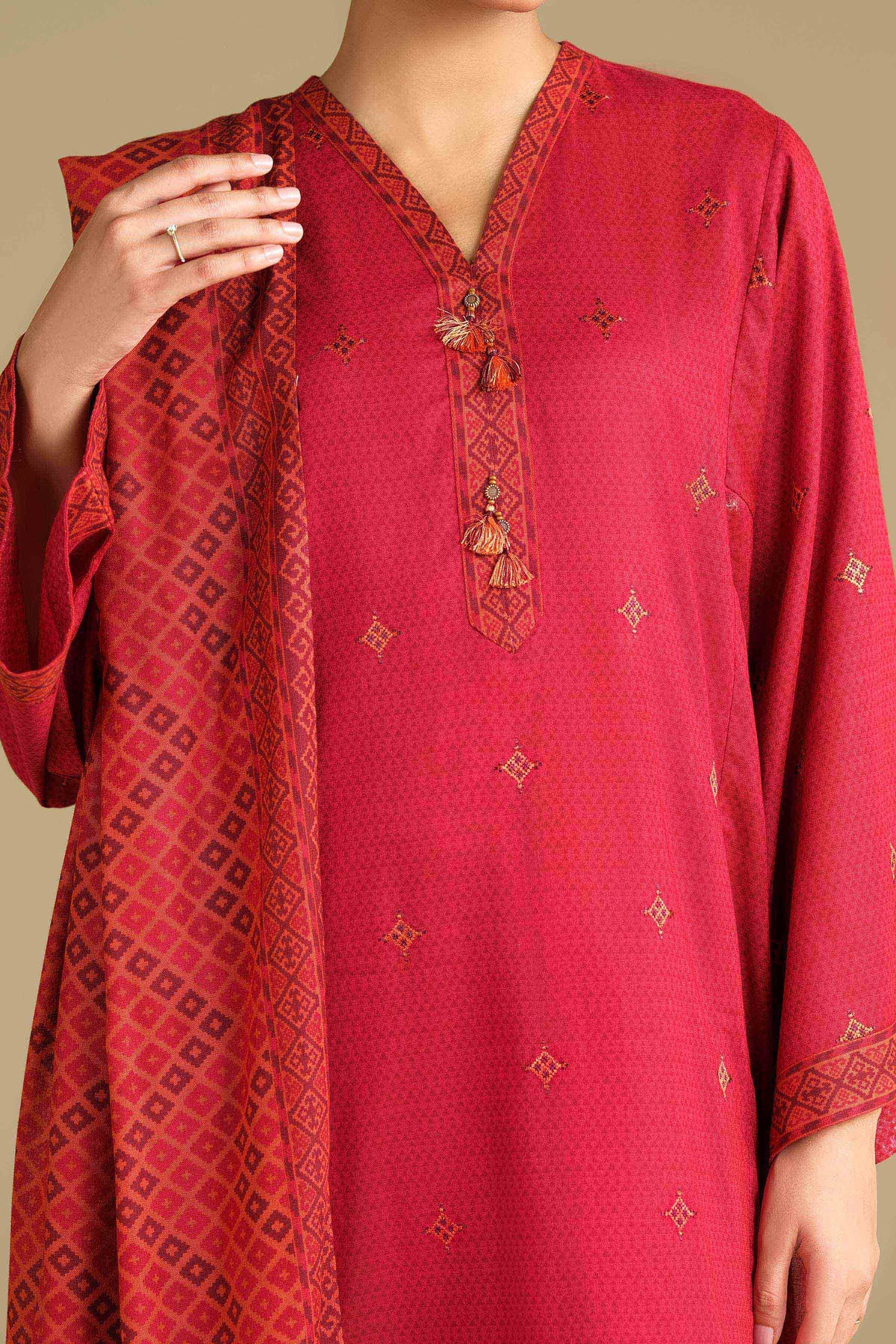 KHADDAR | EMBROIDERED