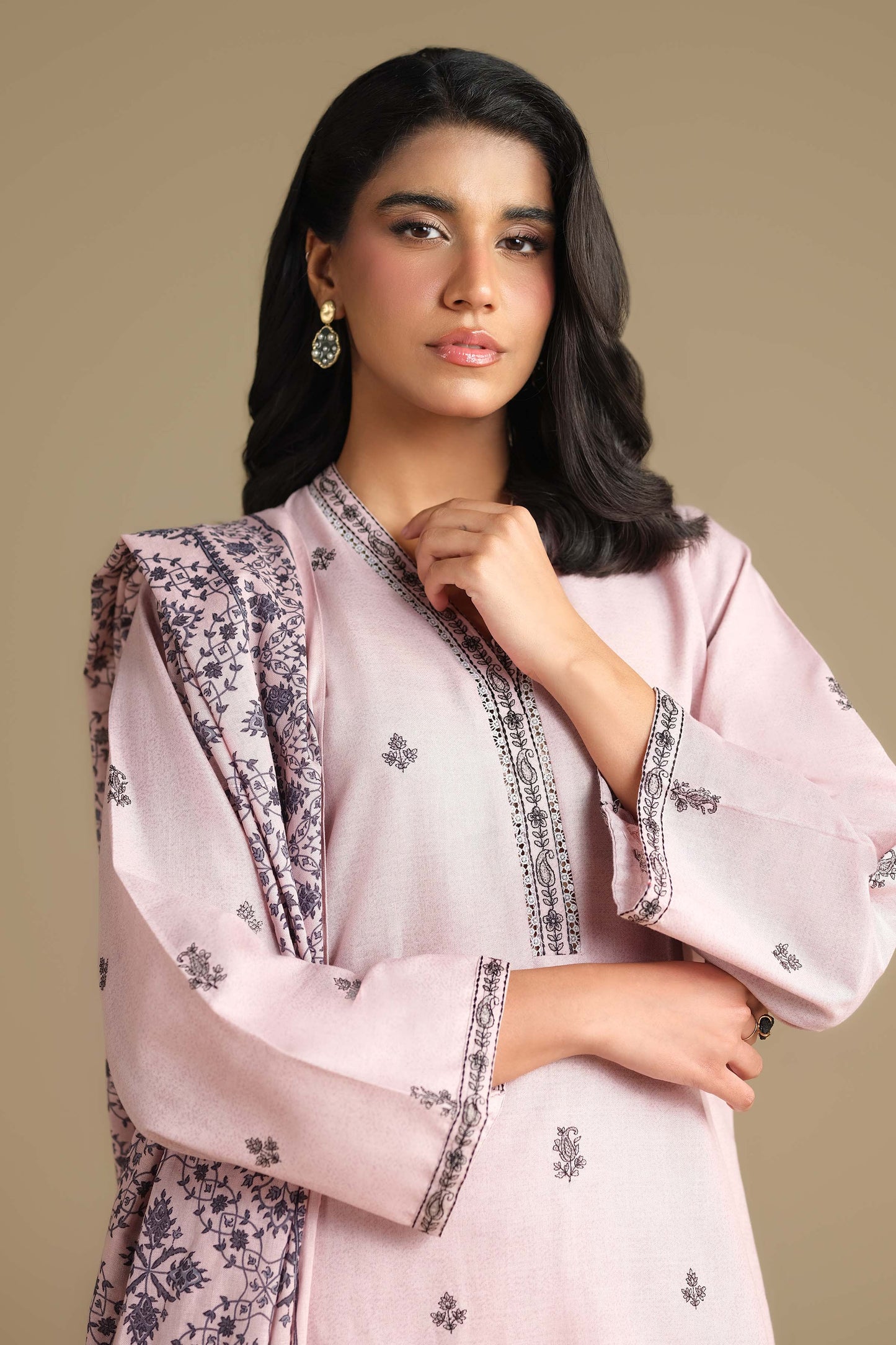 KHADDAR | EMBROIDERED
