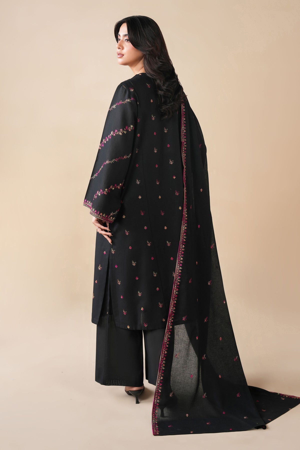 KHADDAR | EMBROIDERED