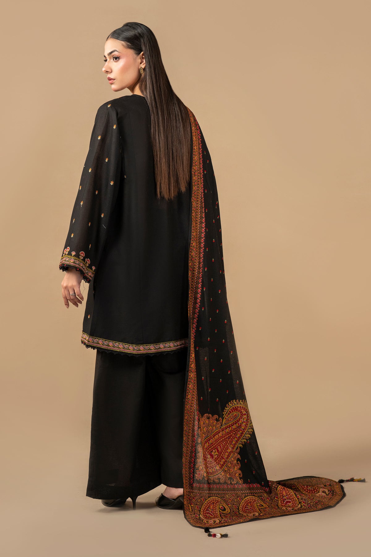 KHADDAR | EMBROIDERED