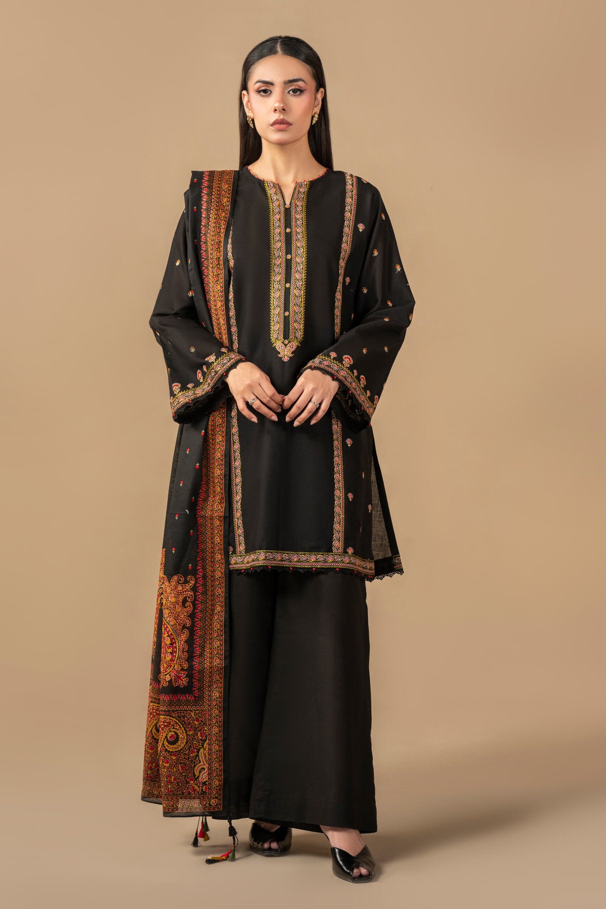 KHADDAR | EMBROIDERED