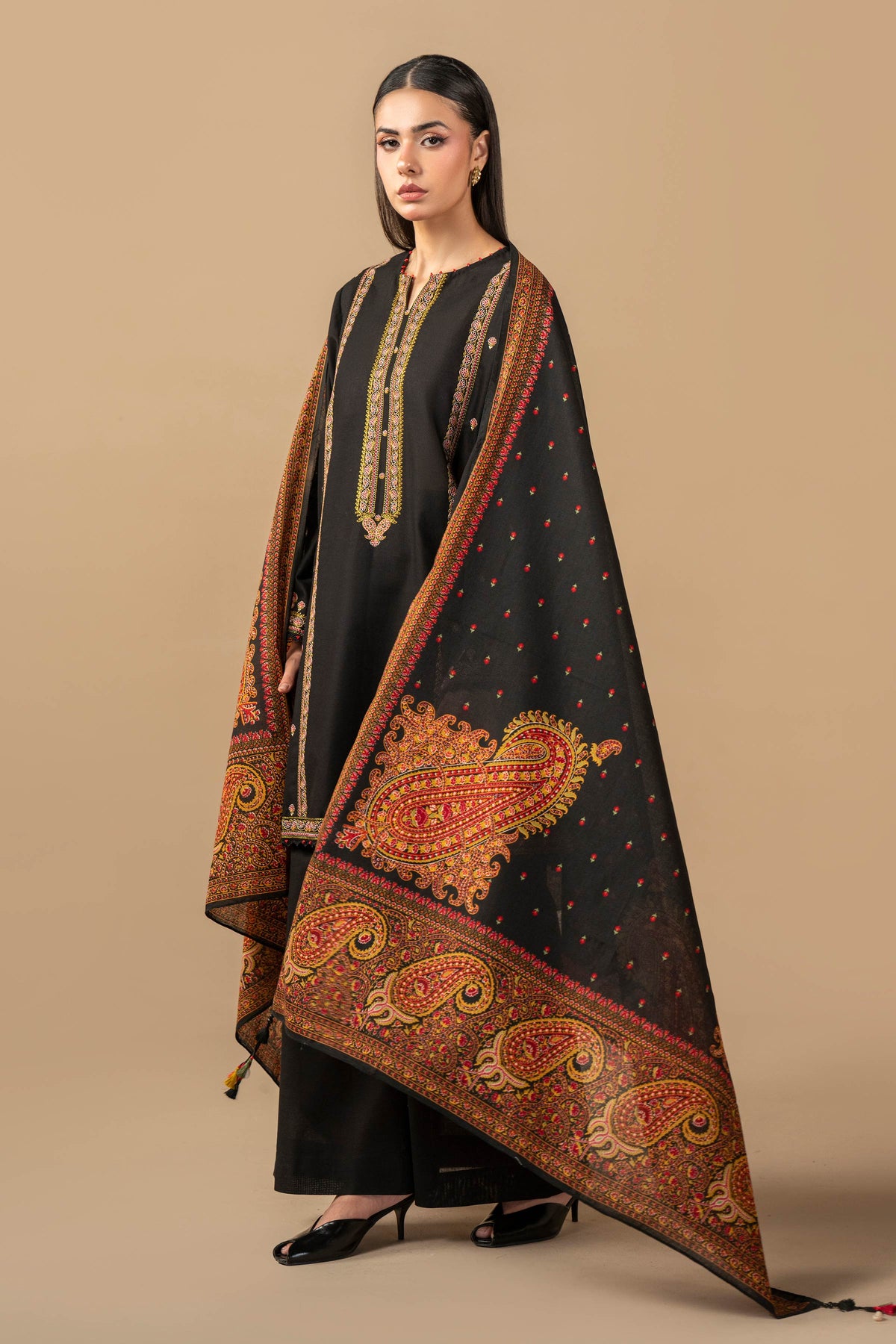 KHADDAR | EMBROIDERED
