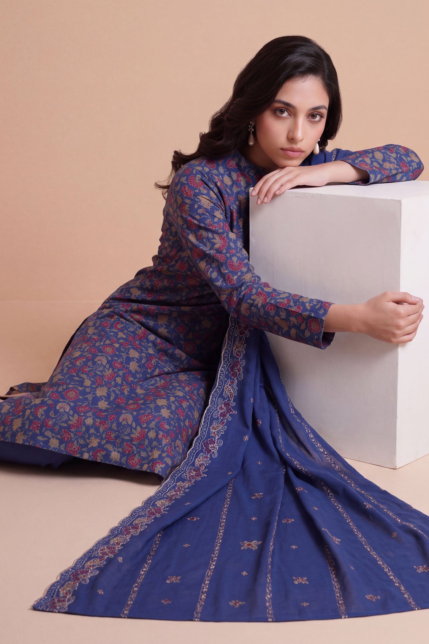KHADDAR | EMBROIDERED