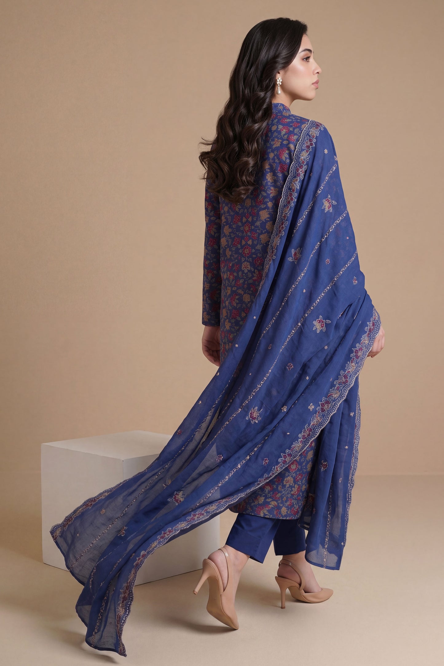 KHADDAR | EMBROIDERED