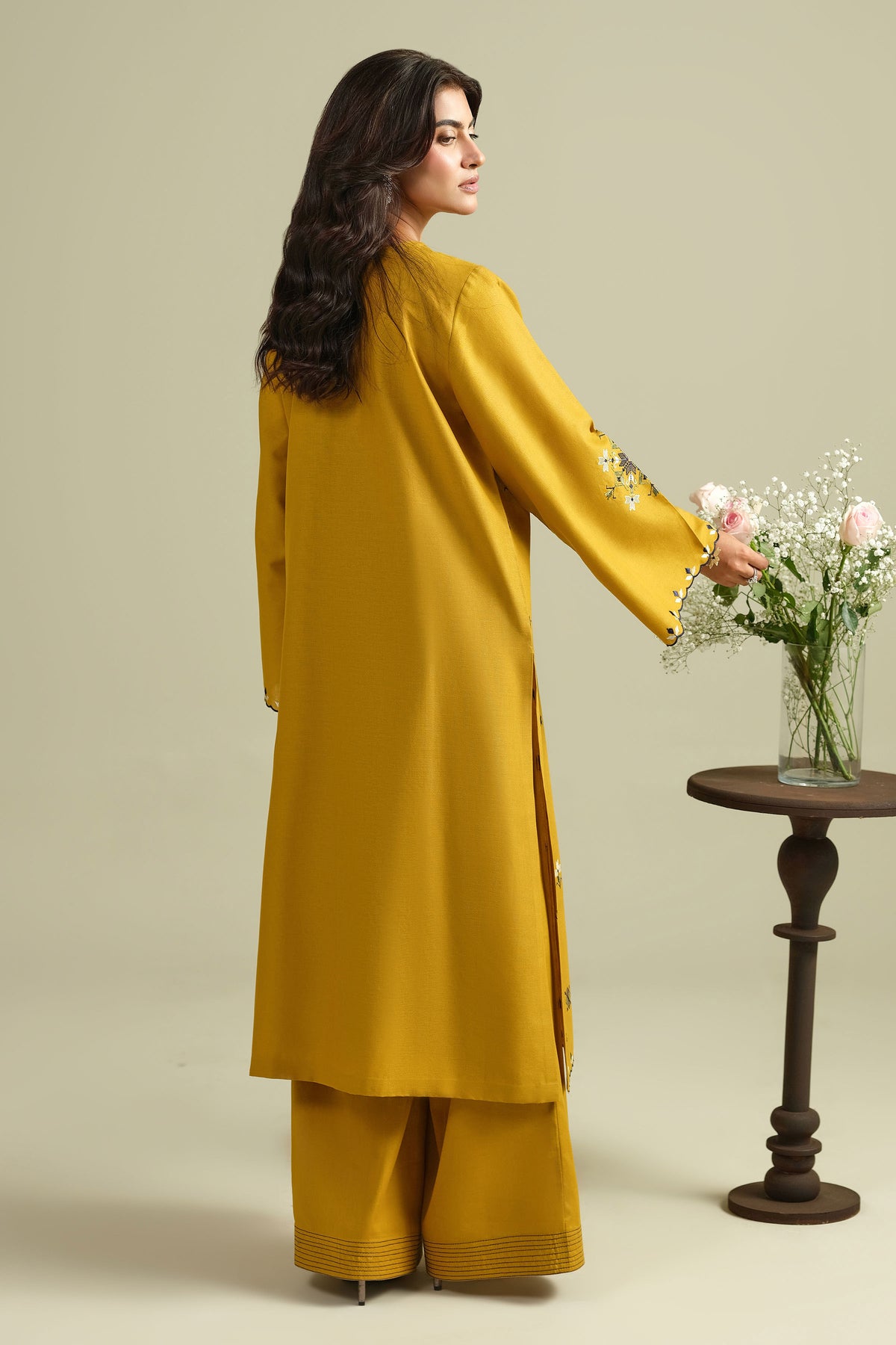 KHADDAR | EMBROIDERED