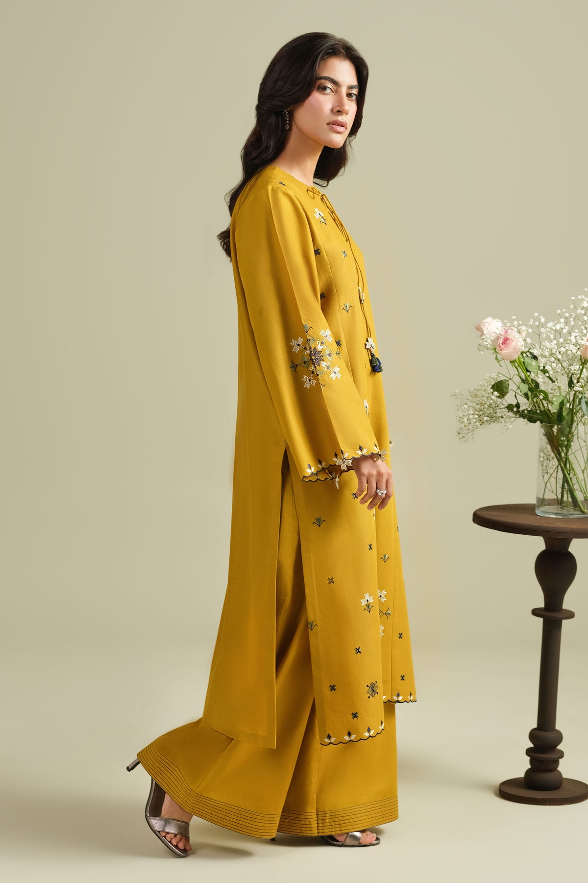 KHADDAR | EMBROIDERED