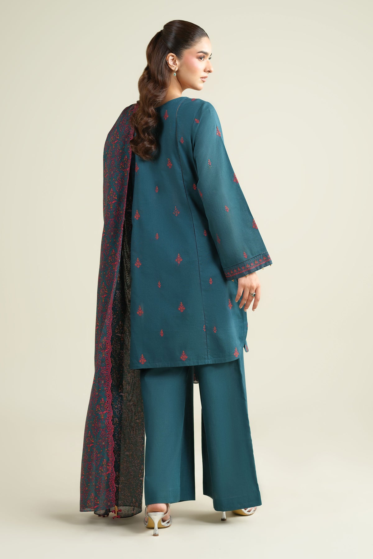 KHADDAR | EMBROIDERED
