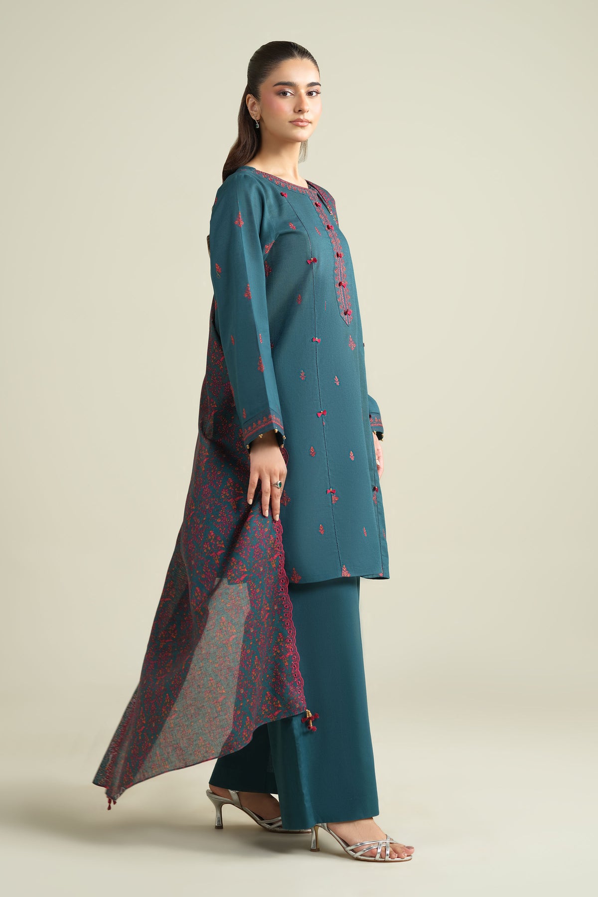 KHADDAR | EMBROIDERED