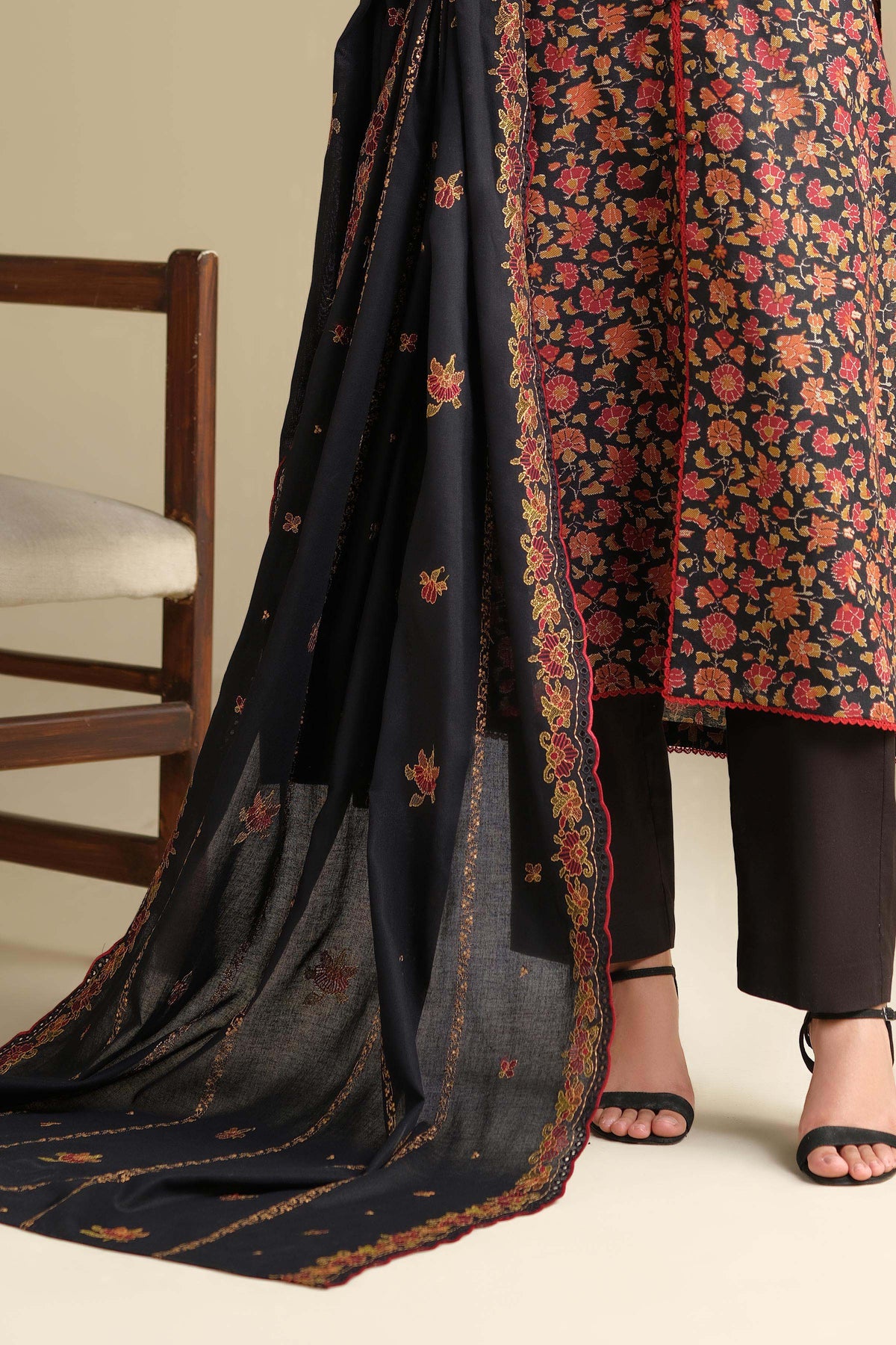 KHADDAR | EMBROIDERED