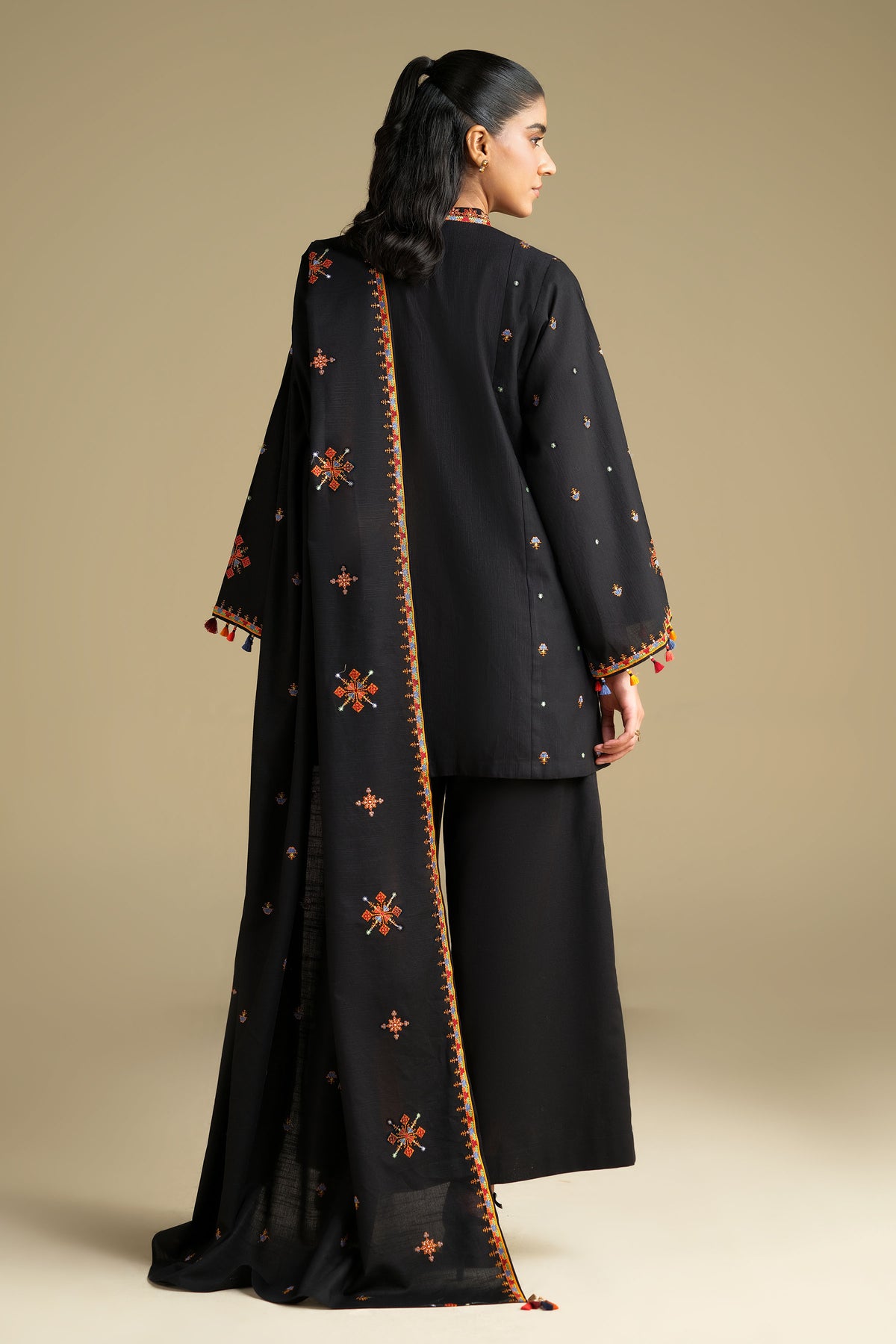 SLUB KHADDAR | EMBROIDERED
