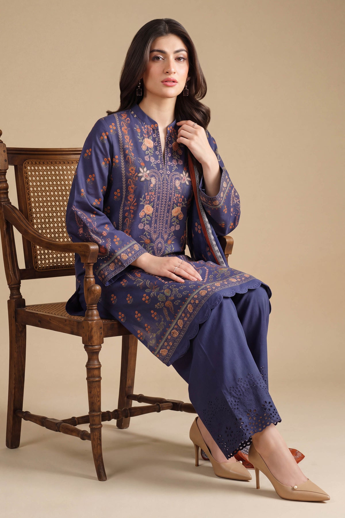 KHADDAR | EMBROIDERED