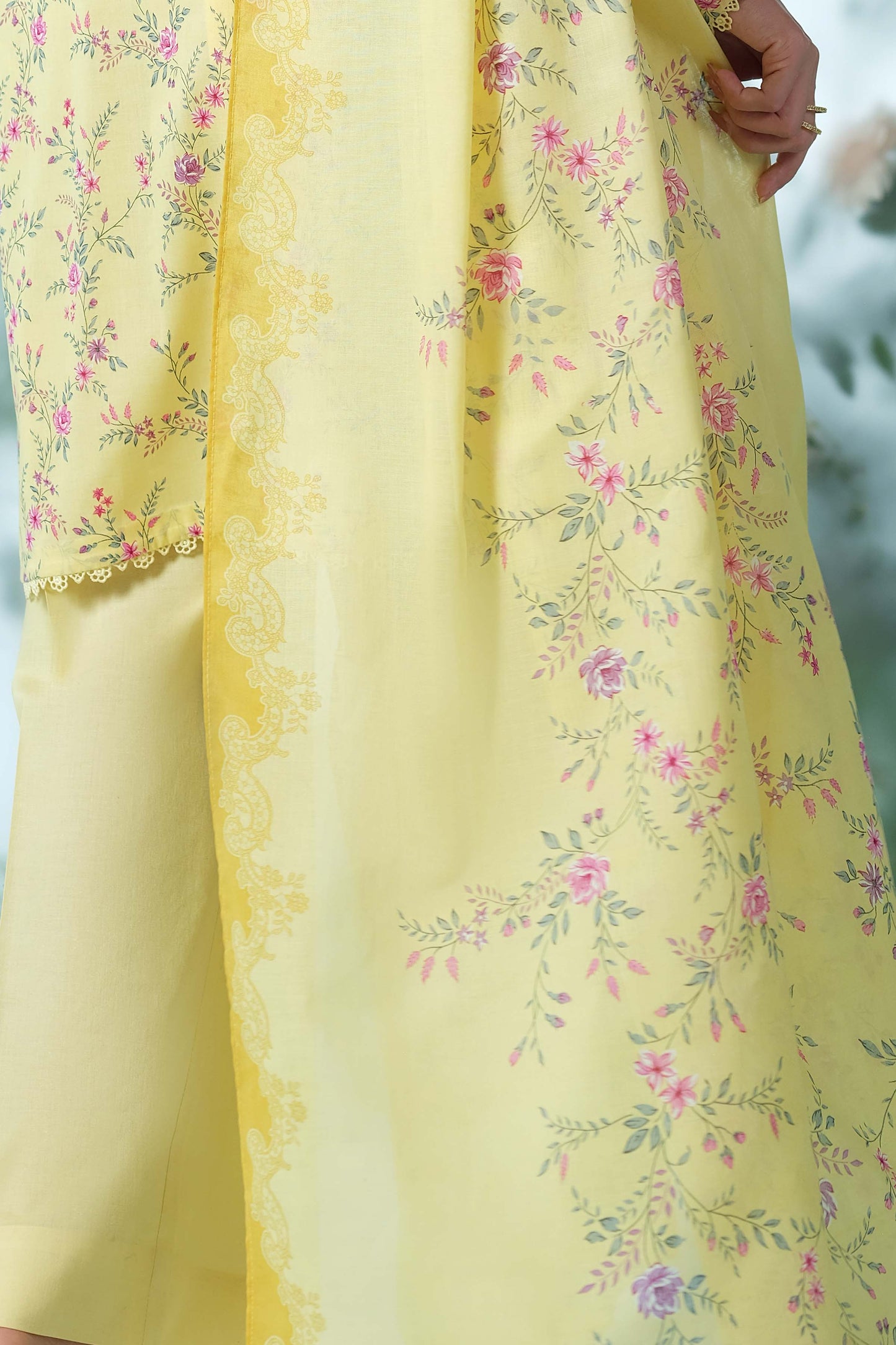 LAWN | PRINTED