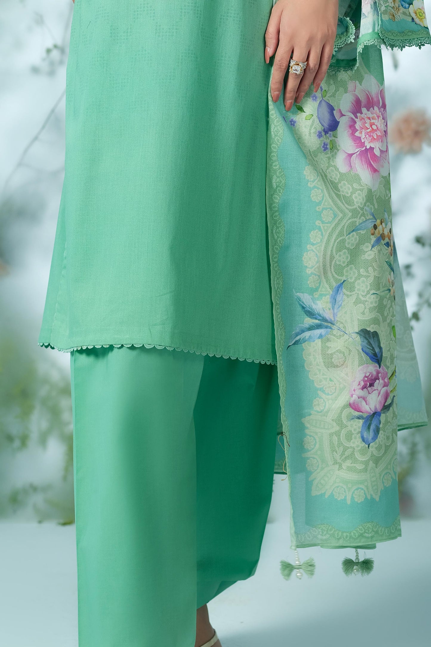 LAWN | PRINTED