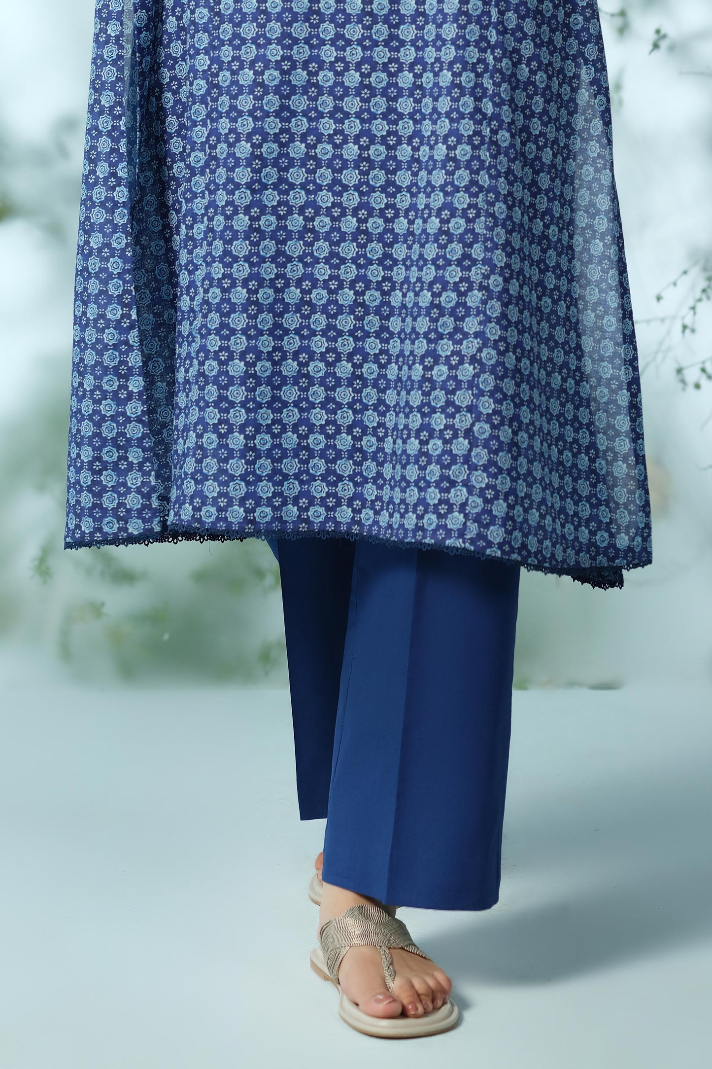 LAWN | PRINTED