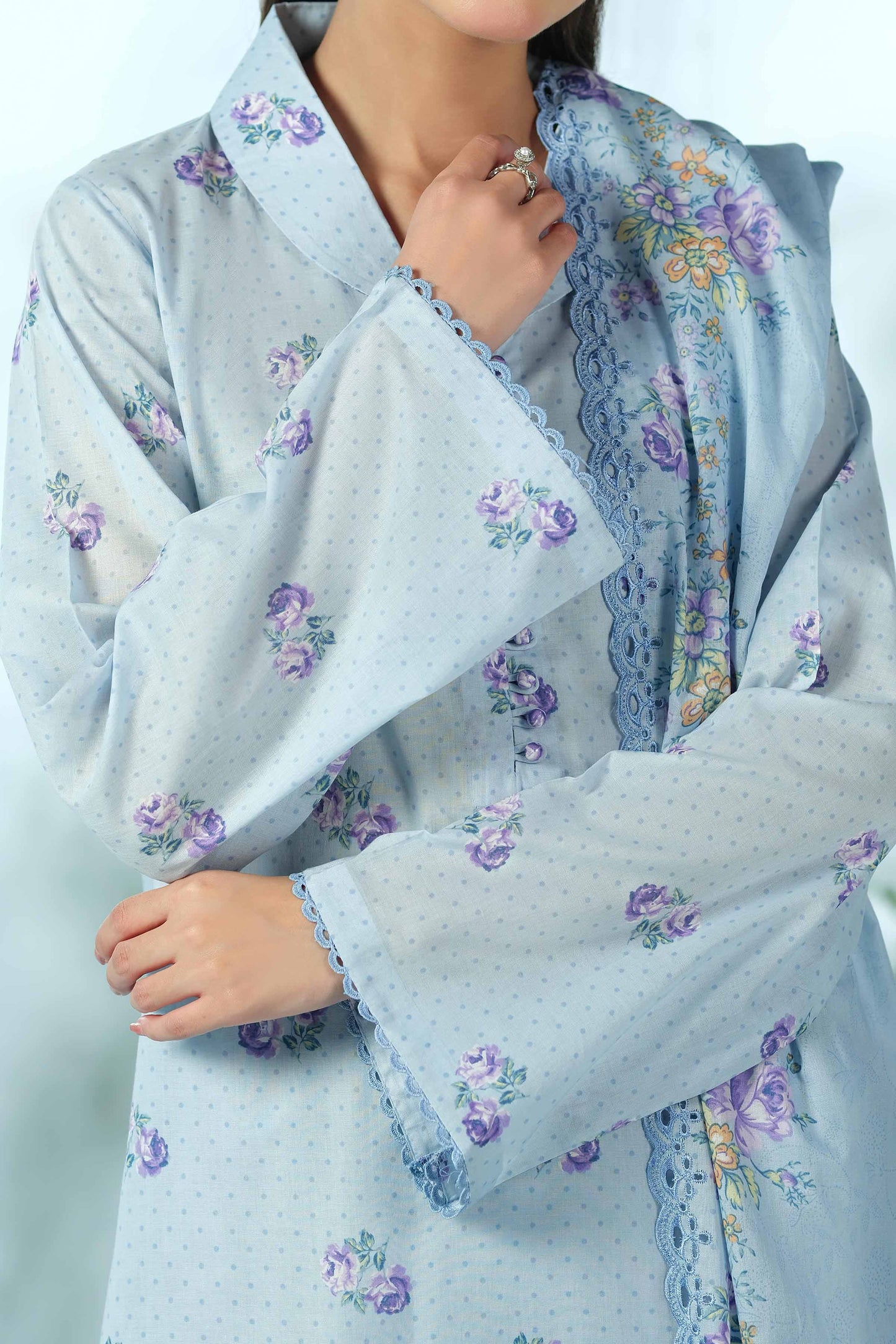 LAWN | EMBROIDERED