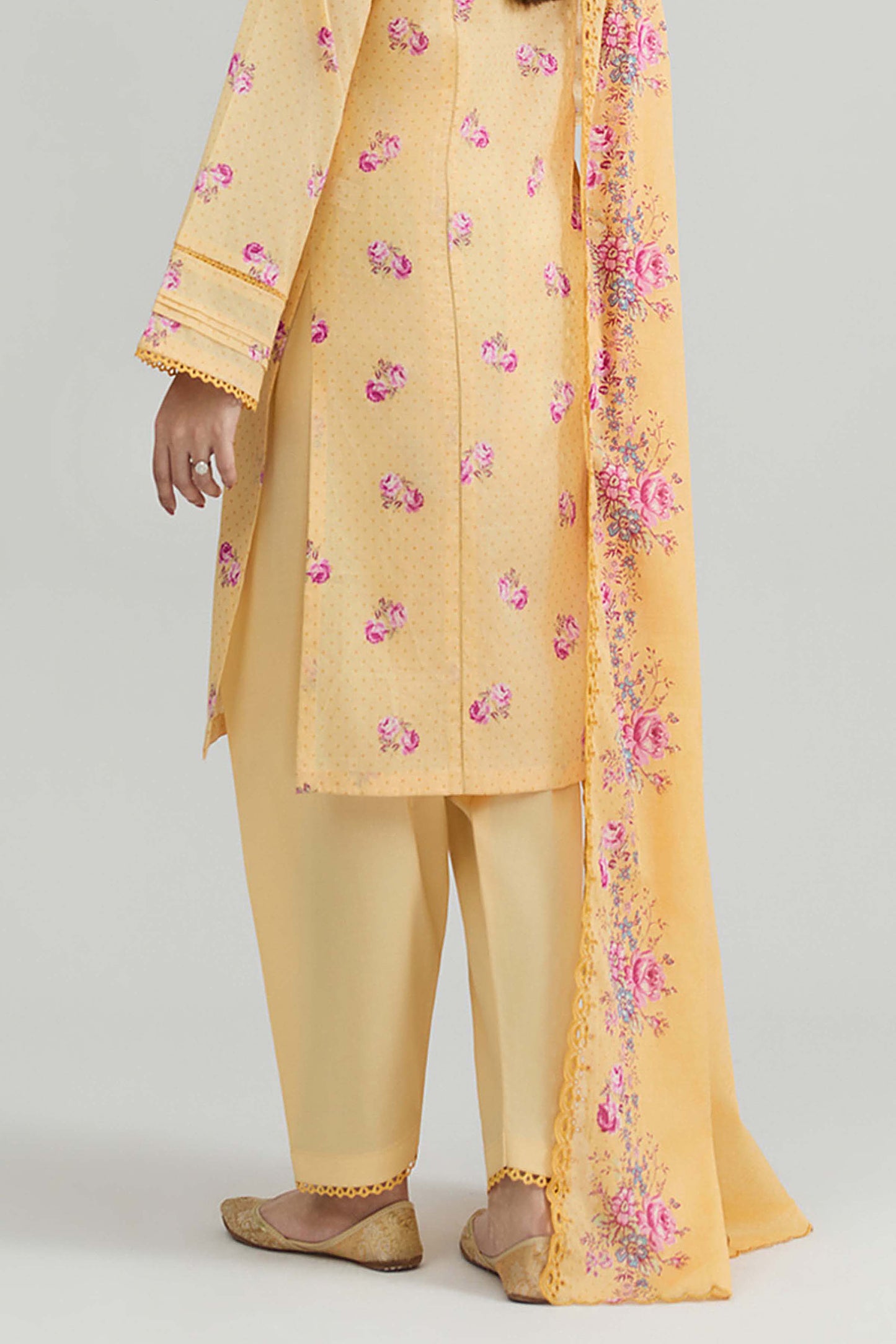LAWN | EMBROIDERED