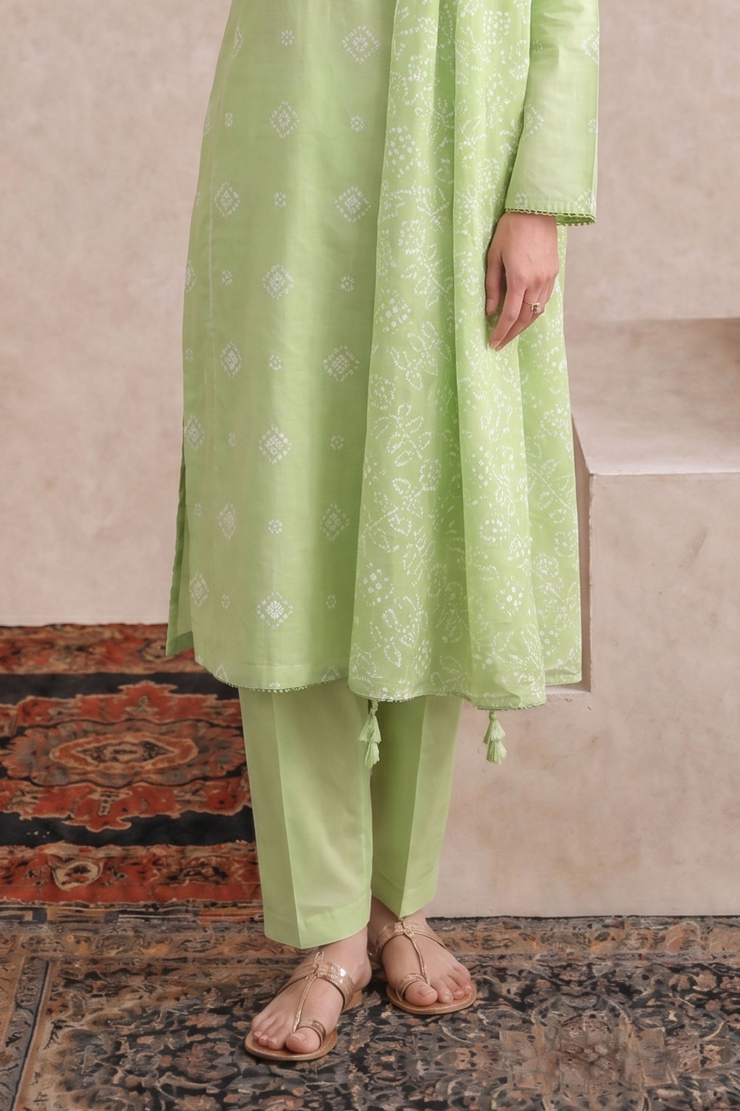 LAWN | EMBROIDERED