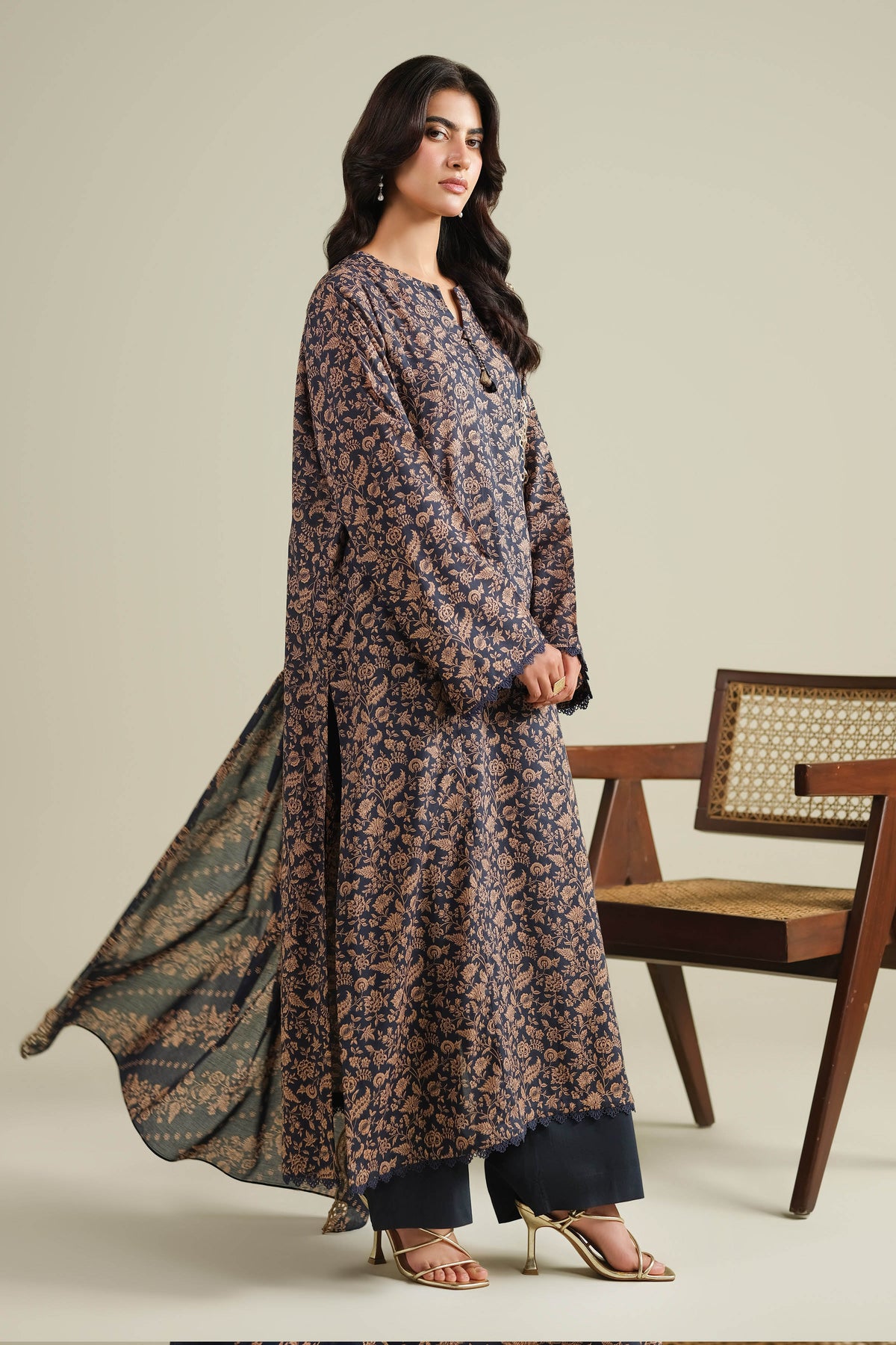LAWN | EMBROIDERED