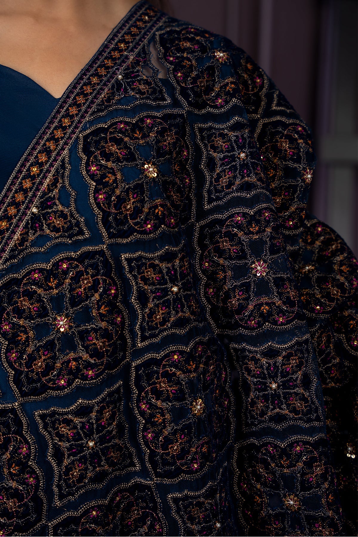 Embroidered Shawl - E1363 - Shop Now at Kayseria