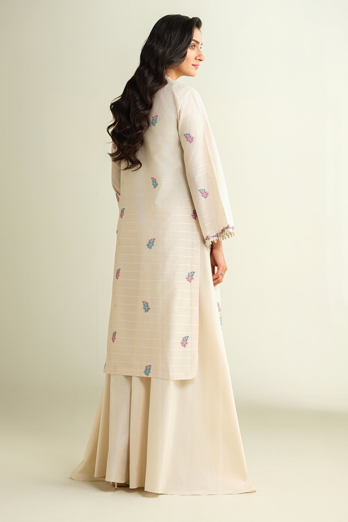 2 Piece - Embroidered Lawn Suit - E1606 - Shop Now at Kayseria