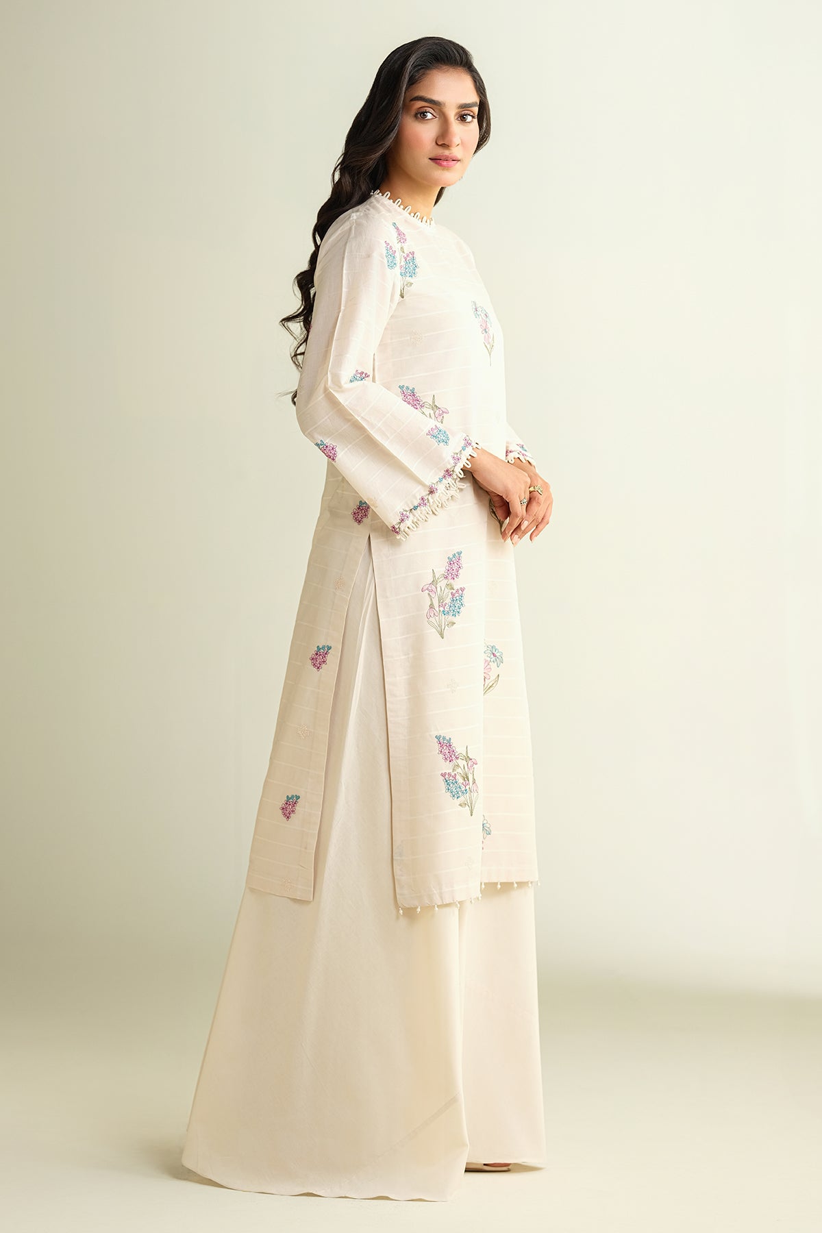 2 Piece - Embroidered Lawn Suit - E1606 - Shop Now at Kayseria