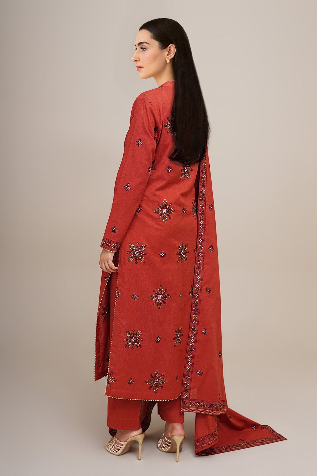 3 Piece - Embroidered Khaddar Suit - E1753 - Shop Now at Kayseria