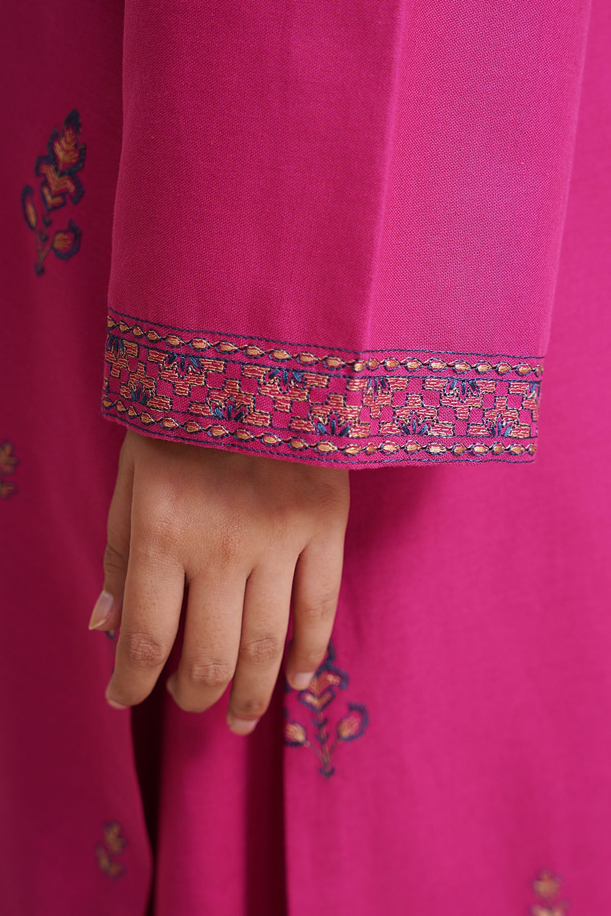 3 Piece - Embroidered Khaddar Suit - E1755 - Shop Now at Kayseria