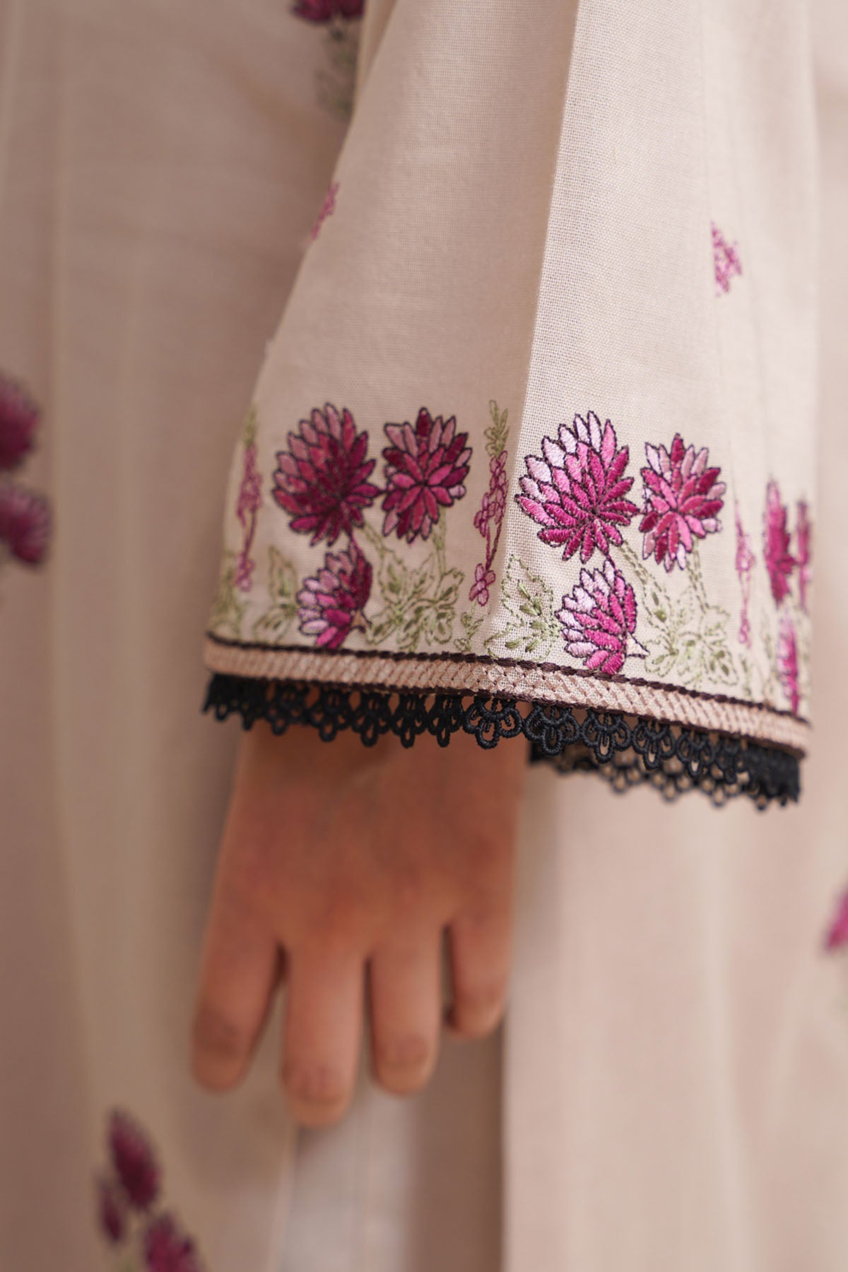 3 Piece - Embroidered Khaddar Suit - E1757 - Shop Now at Kayseria