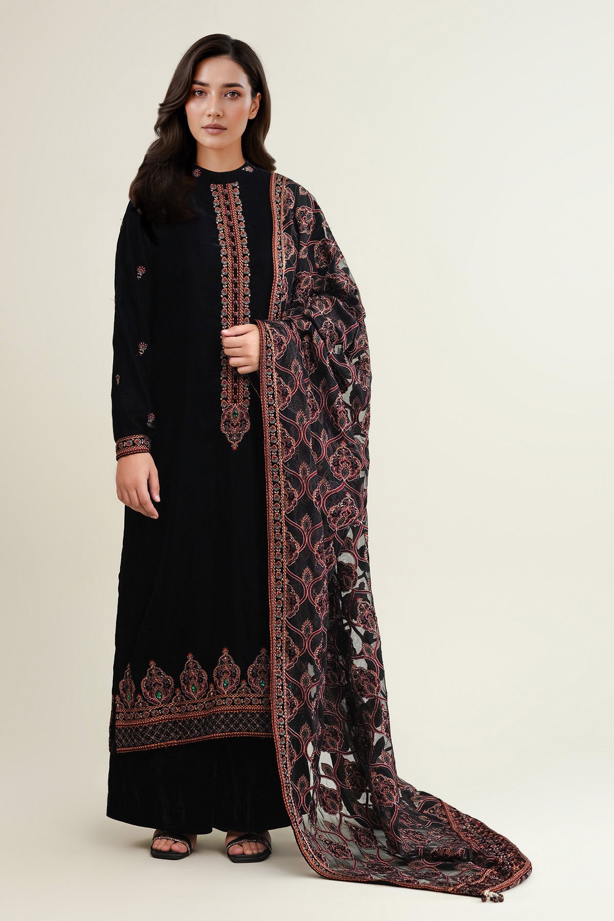 3 Piece - Embroidered Velvet Suit - E1781 | - Shop Now at Kayseria