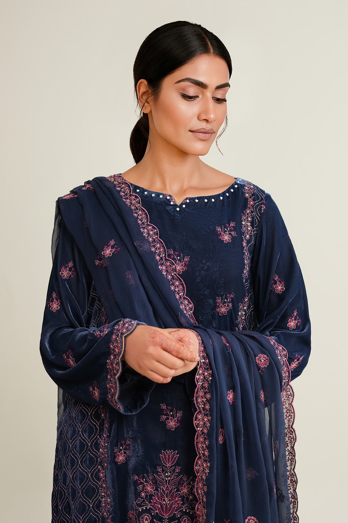 3 Piece - Embroidered Velvet Suit - E1782 - Shop Now at Kayseria