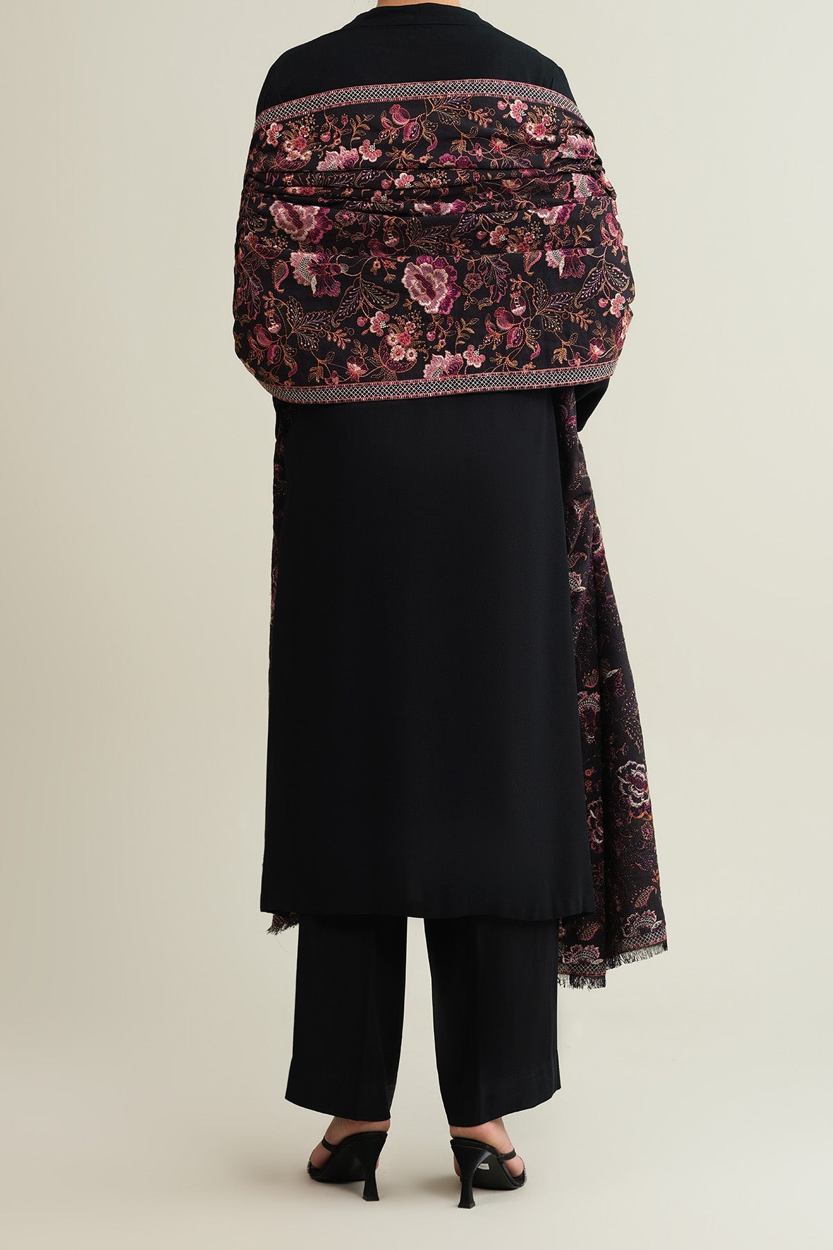 Embroidered Viscose Karandi Shawl - E1797 - Shop Now at Kayseria
