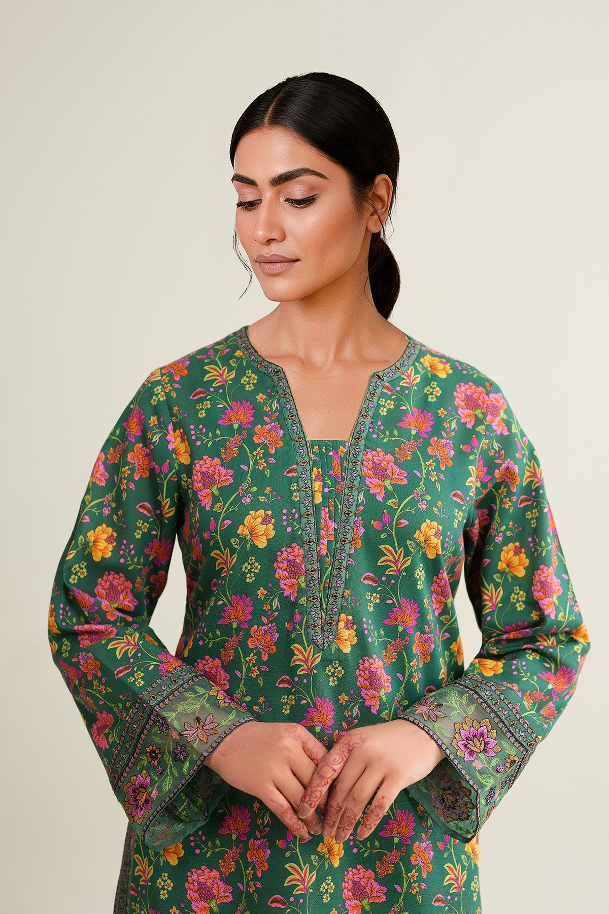 2 Piece - Printed & Embroidered Khaddar Suit - E1828 - Shop Now at Kayseria