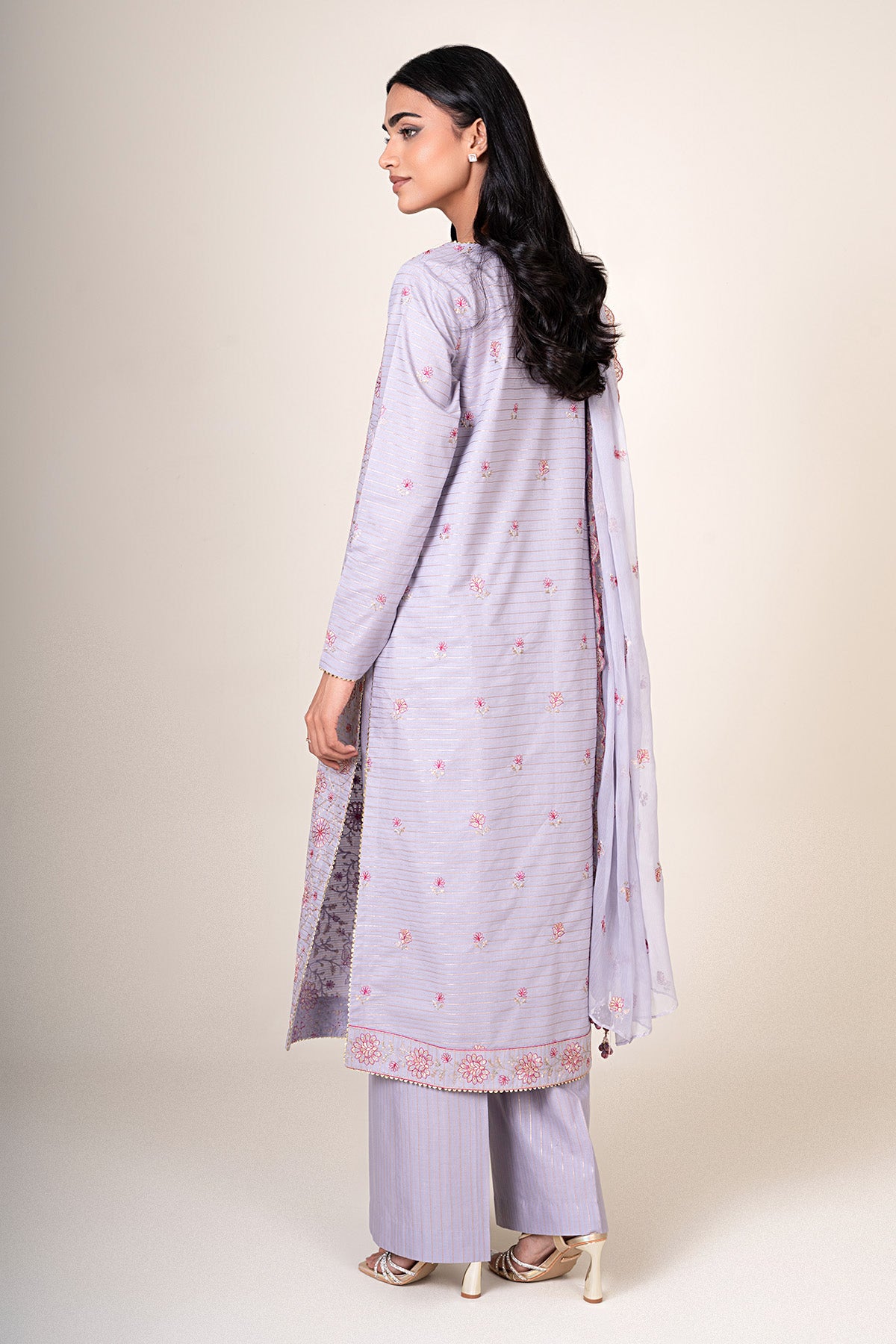 3 Piece - Embroidered Zari Jacquard Suit - E1831 - Shop Now at Kayseria
