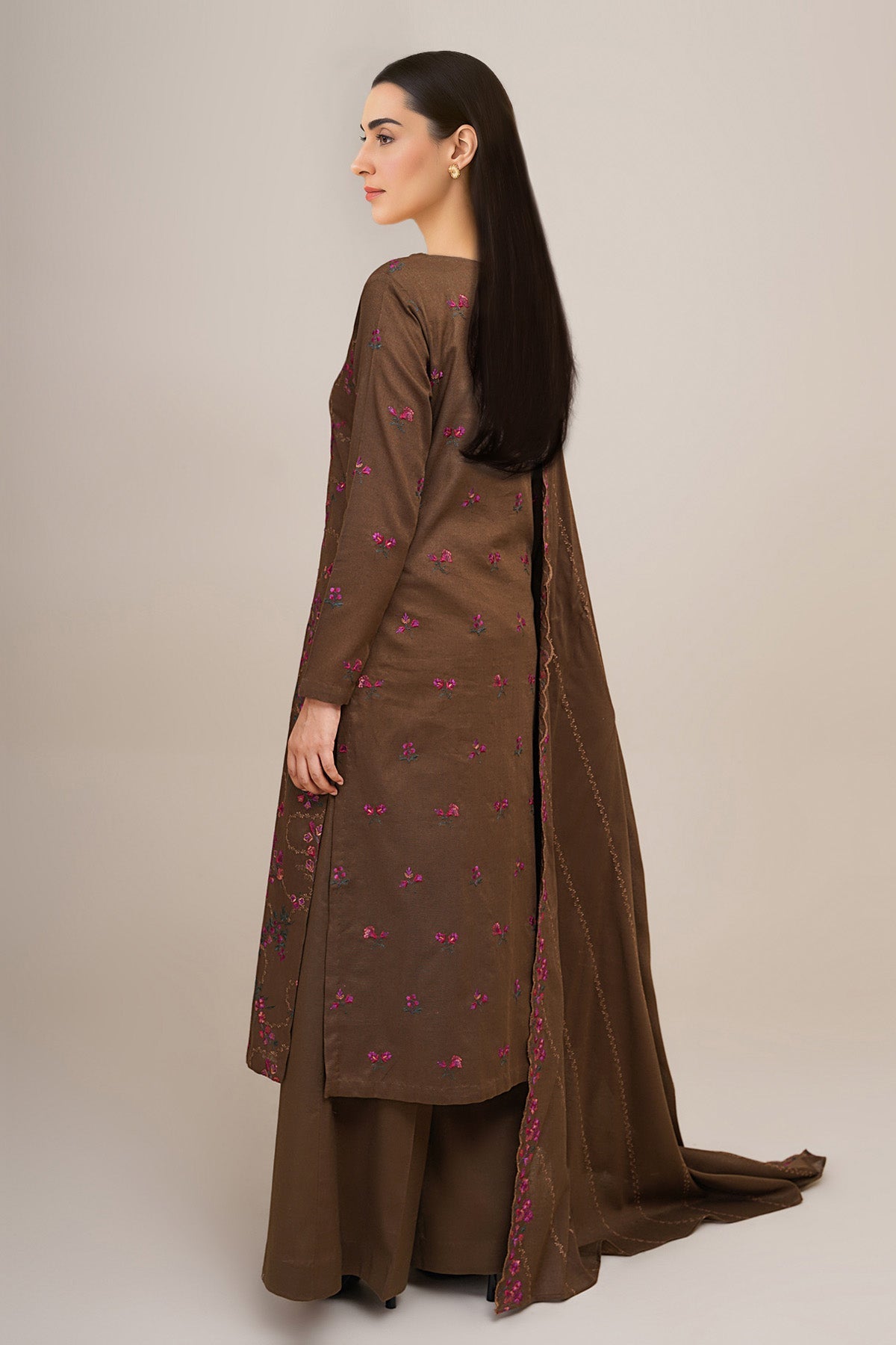 3 Piece - Embroidered Khaddar Suit - E1832 - Shop Now at Kayseria