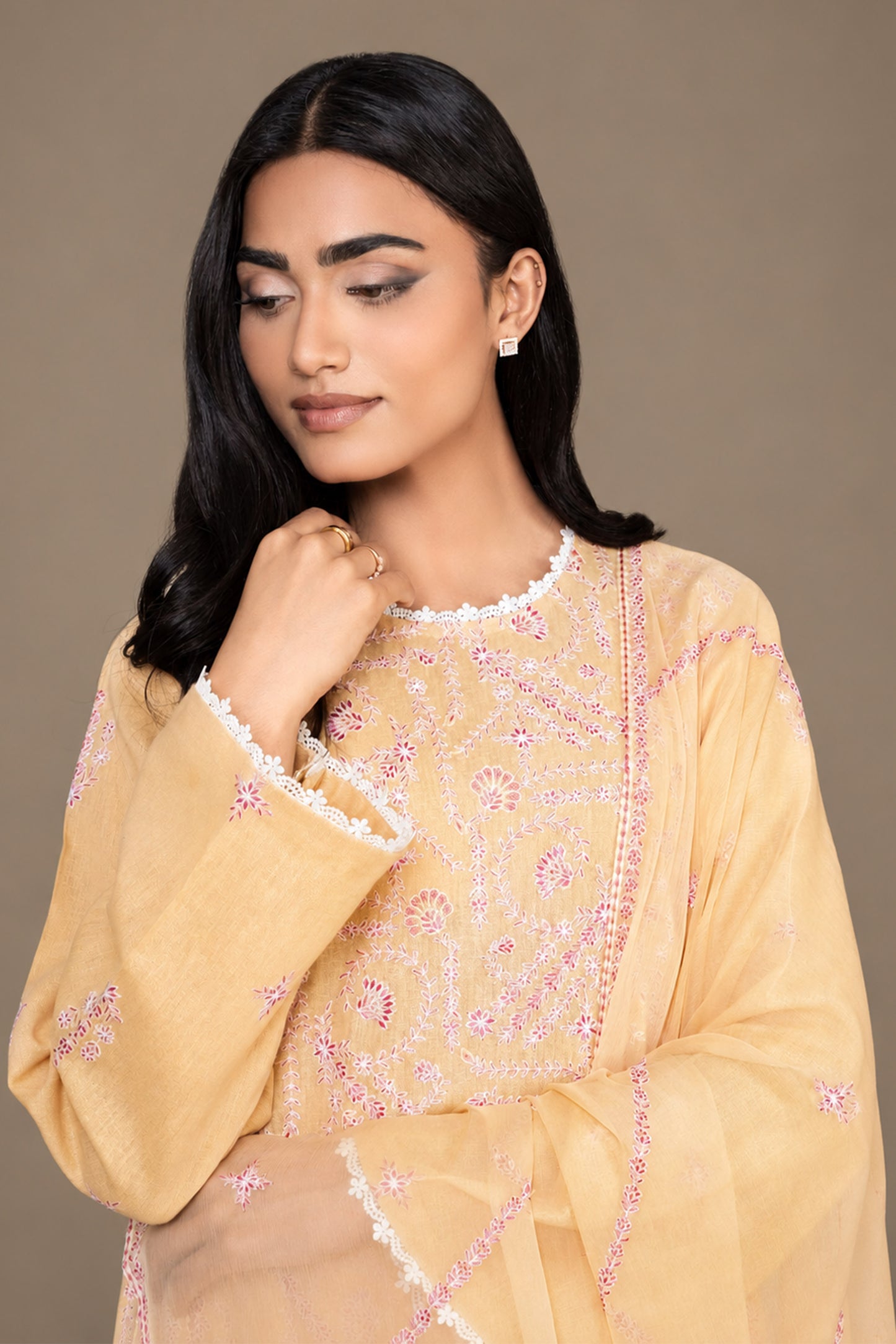 COTTON KARANDI  |  EMBROIDERED