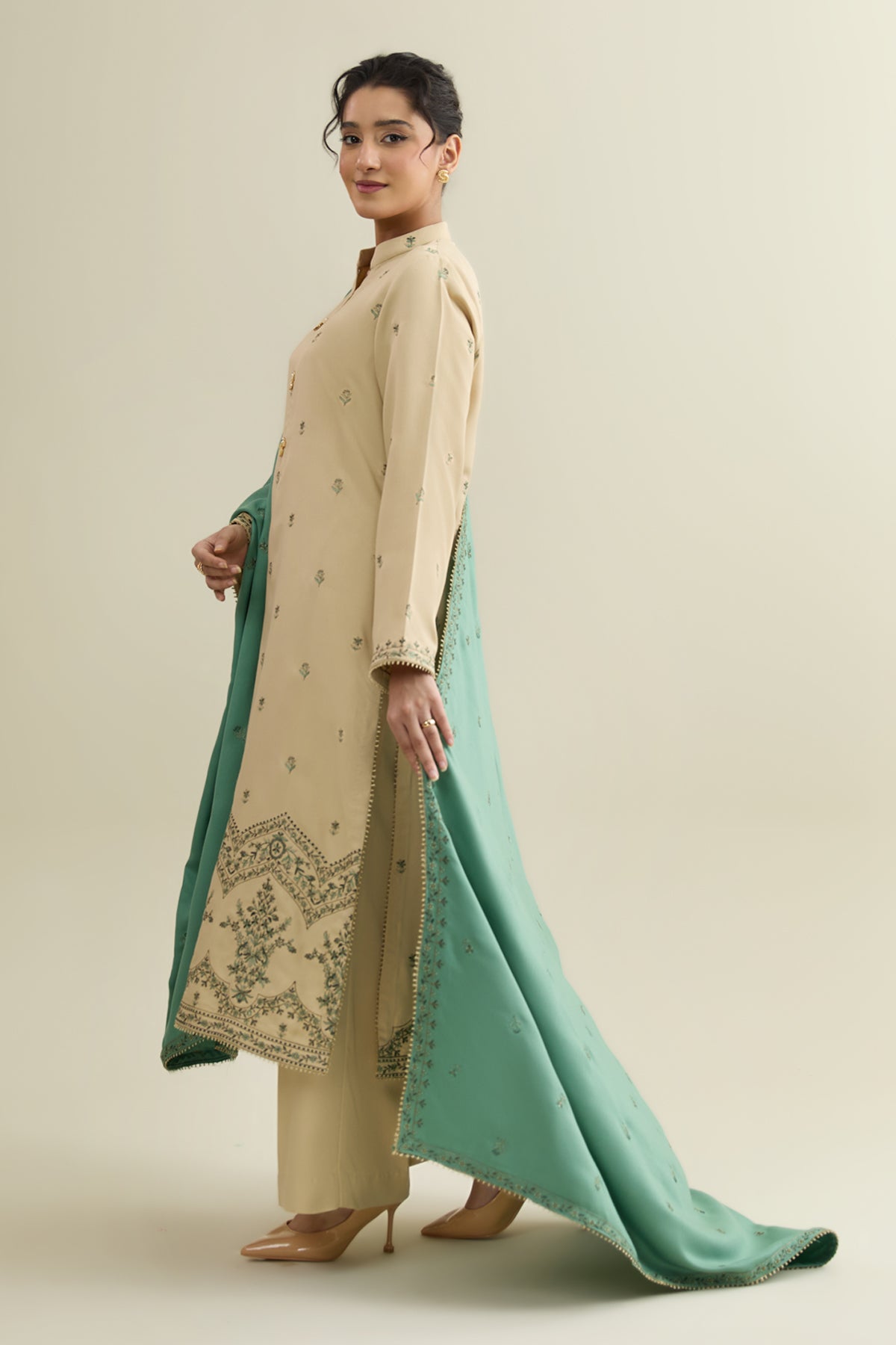 VISCOSE WOOL  |  EMBROIDERED