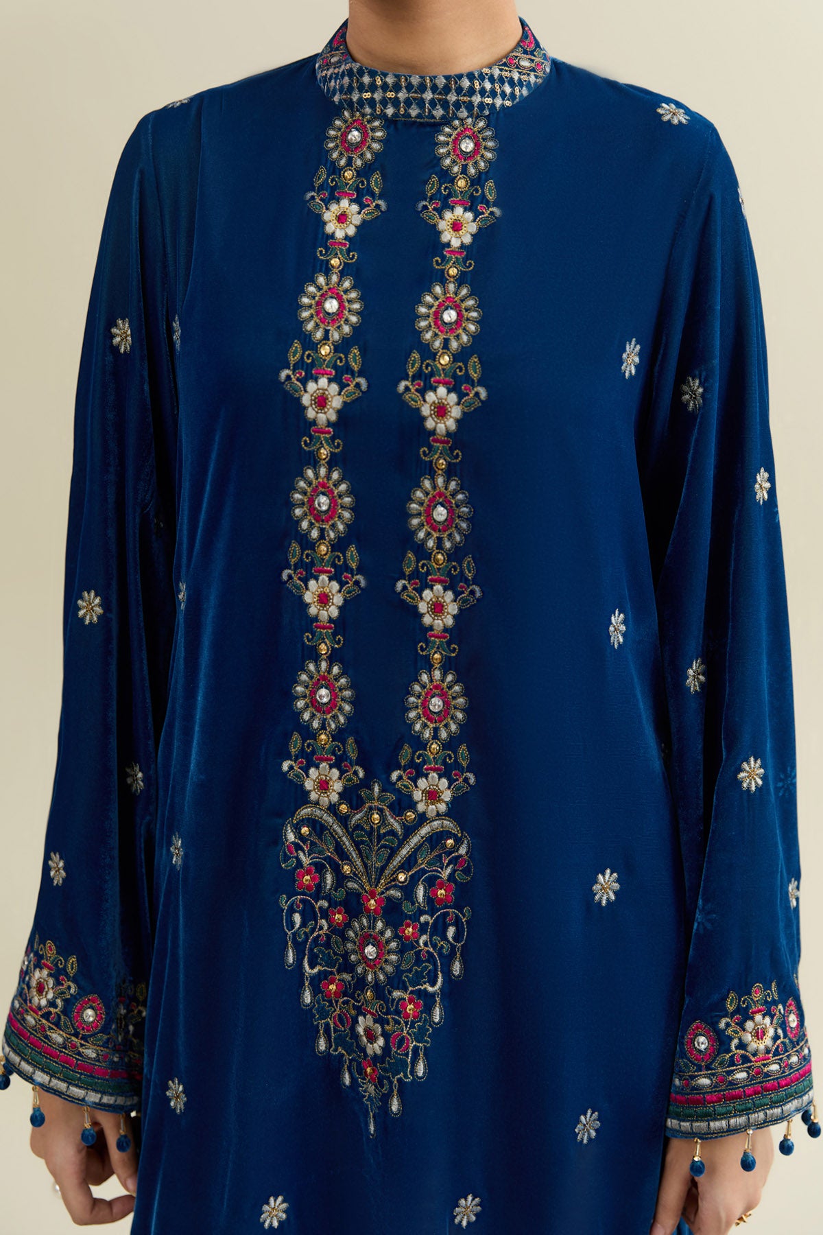 VELVET  |  EMBROIDERED - Shop Now at Kayseria