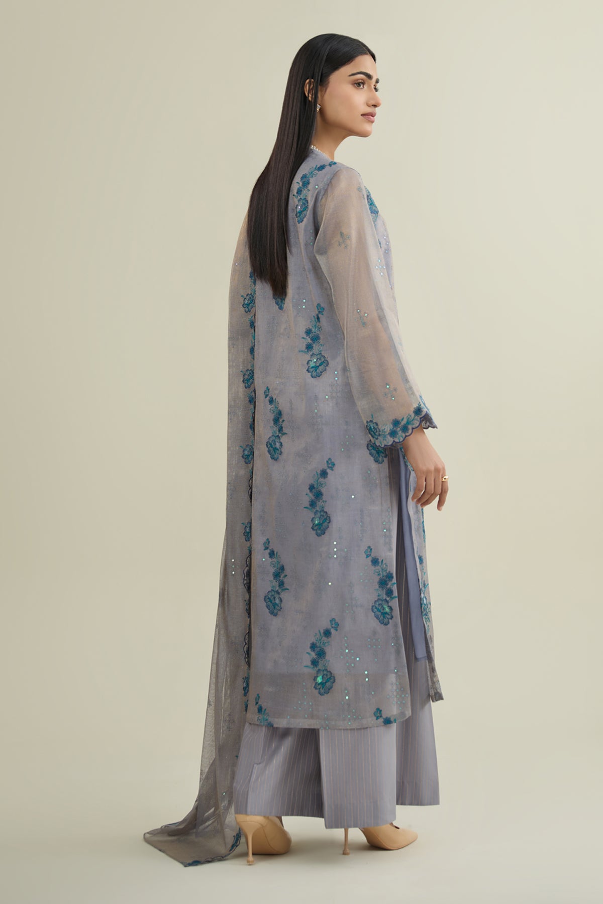 4 Piece - Embroidered Shimmer Silk Suit - E1869 - Shop Now at Kayseria