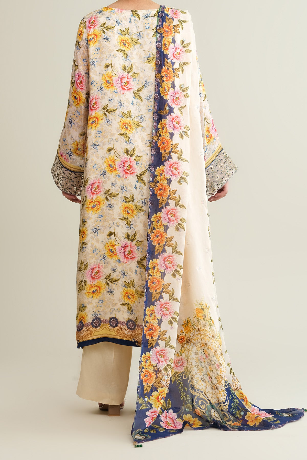 4 Piece - Printed China Silk Suit - E1871 - Shop Now at Kayseria