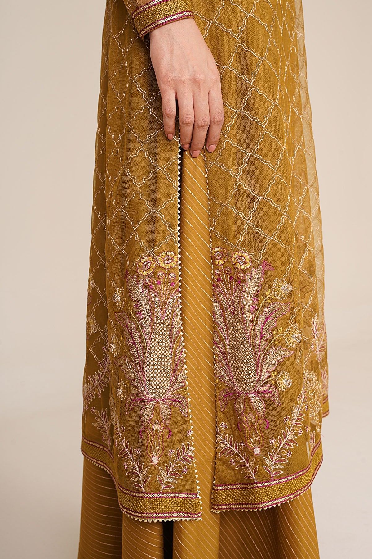 4 Piece - Embroidered Suit - E1879 - Shop Now at Kayseria