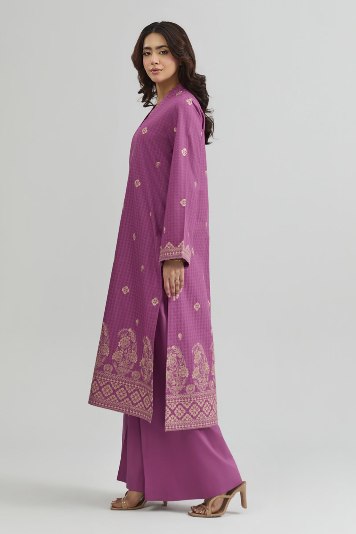 E1957 - Shop Now at Kayseria