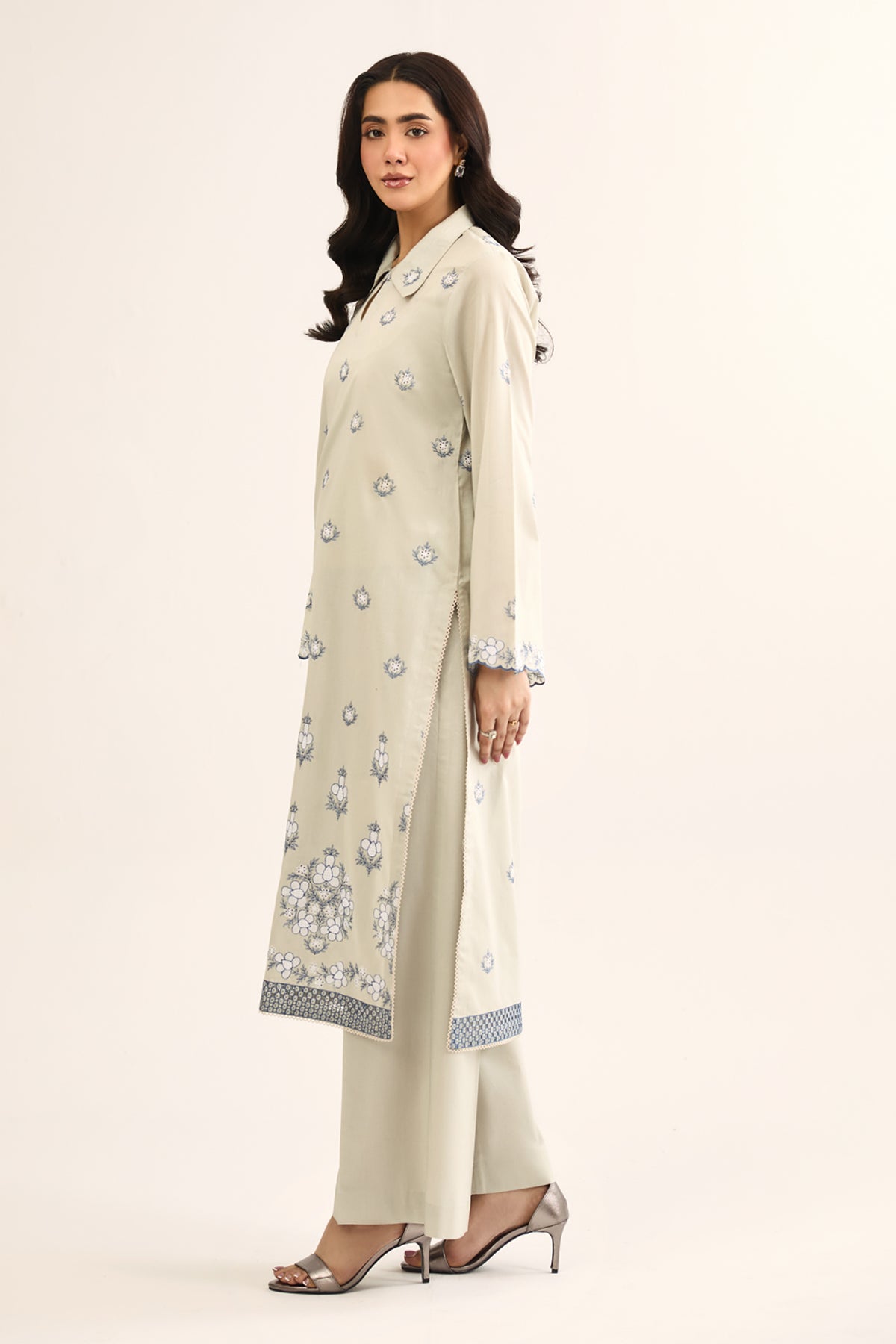 LAWN | EMBROIDERED - Shop Now at Kayseria