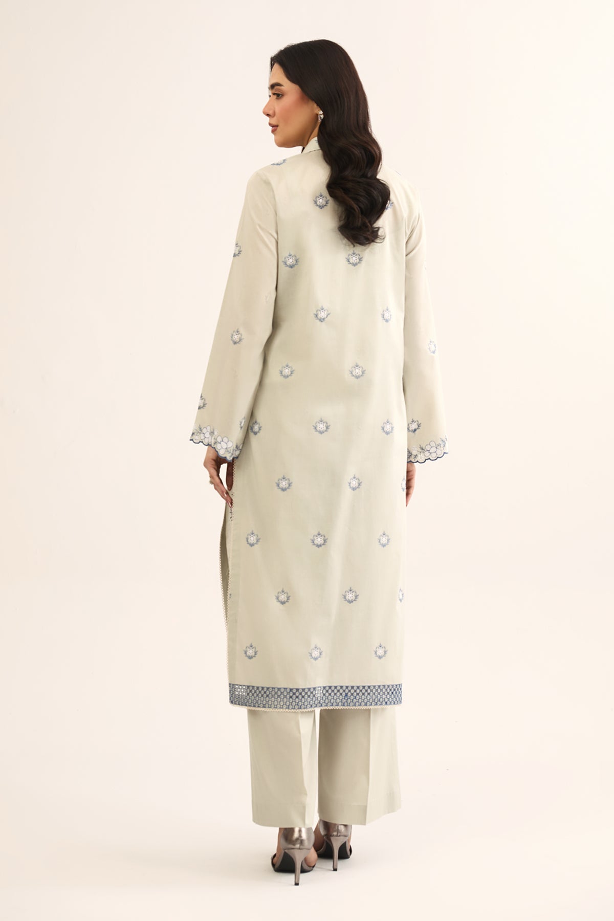 LAWN | EMBROIDERED - Shop Now at Kayseria
