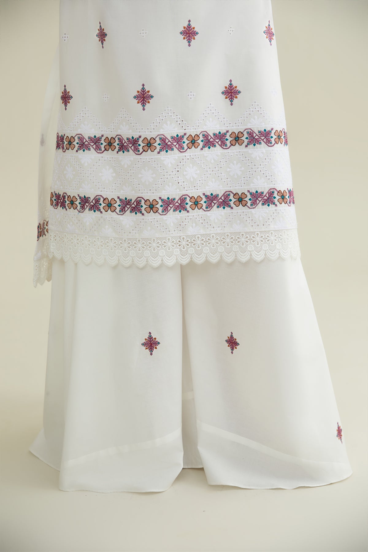 3 Piece - Embroidered Lawn Suit - E1973 - Shop Now at Kayseria