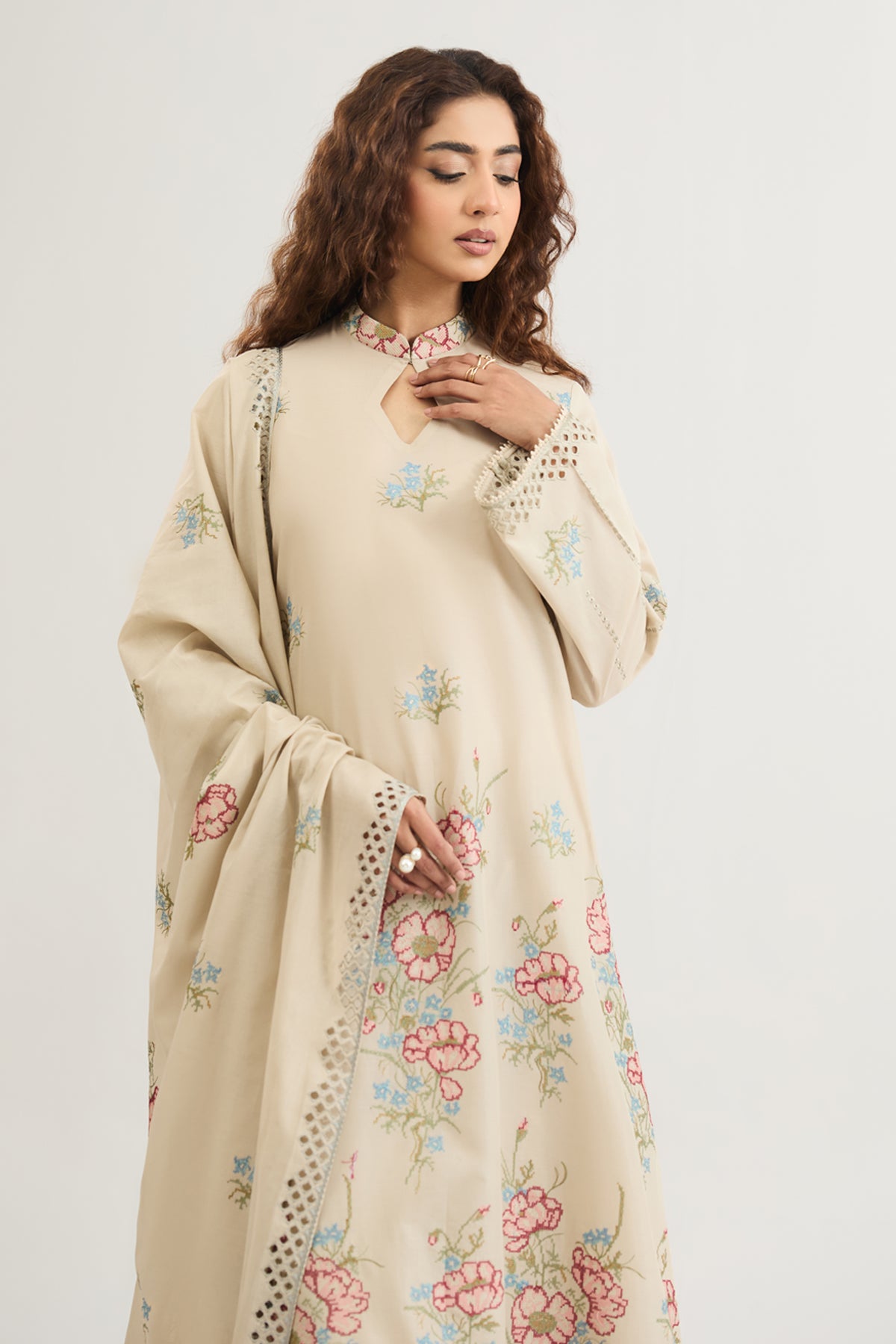 LAWN | EMBROIDERED - Shop Now at Kayseria