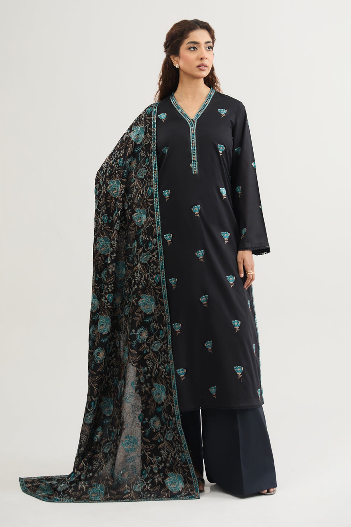 LAWN | EMBROIDERED - Shop Now at Kayseria