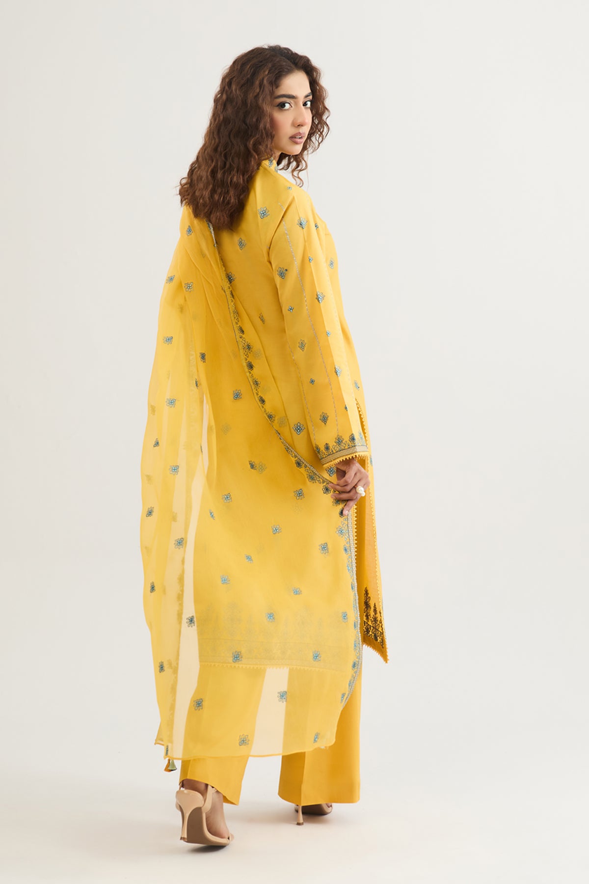 LAWN | EMBROIDERED - Shop Now at Kayseria