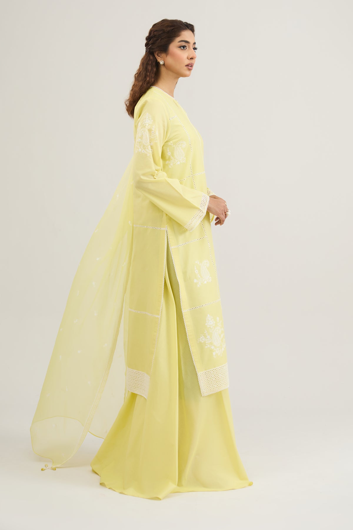 LAWN | EMBROIDERED - Shop Now at Kayseria