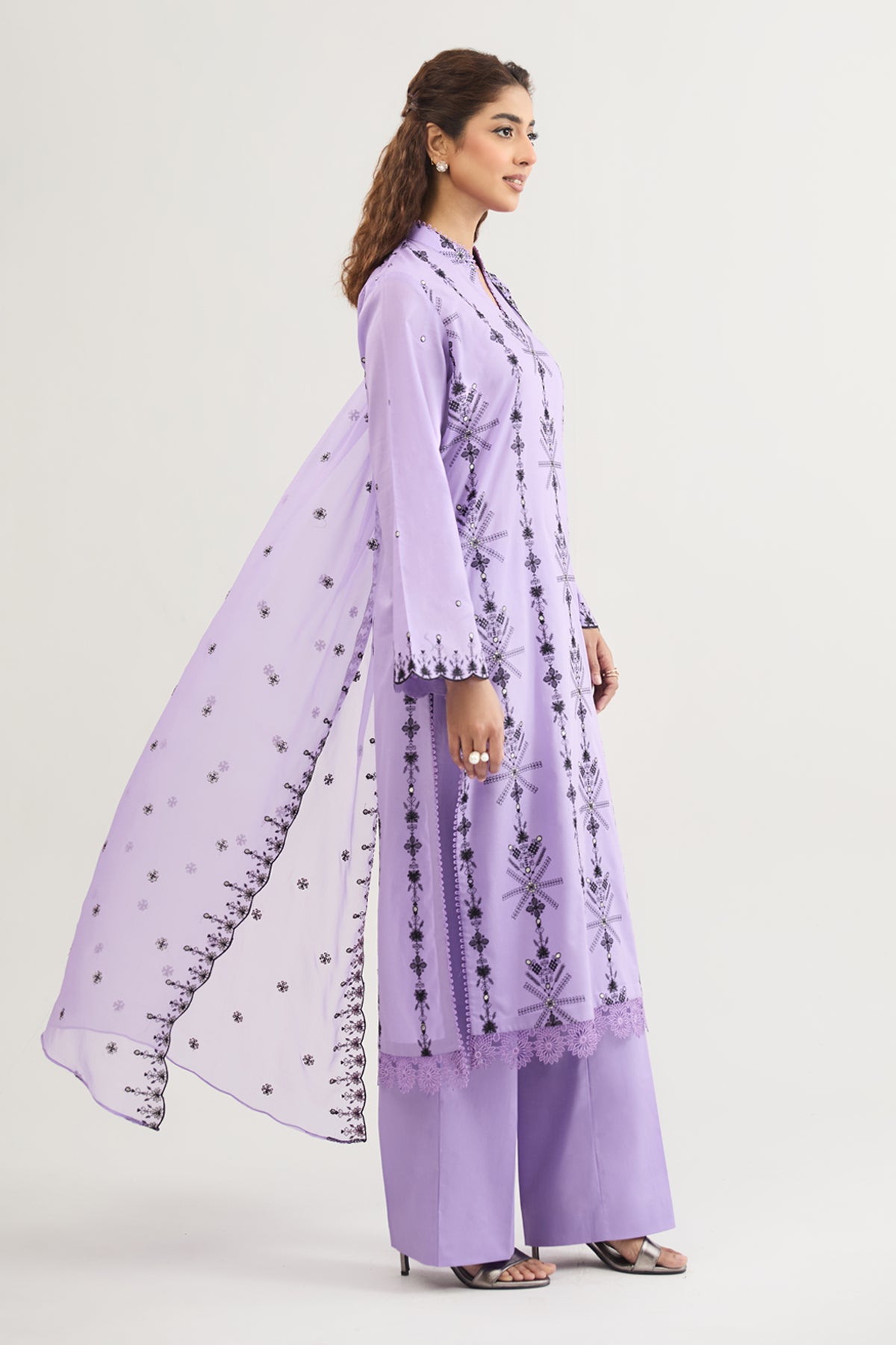 LAWN | EMBROIDERED - Shop Now at Kayseria