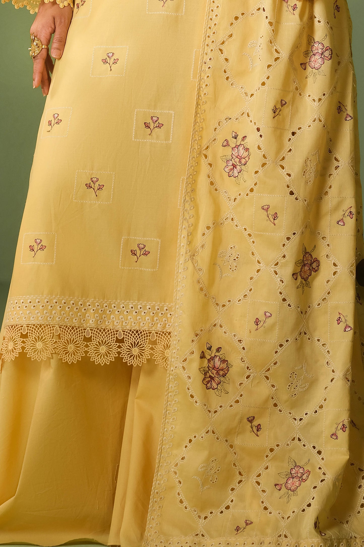 LAWN | EMBROIDERED
